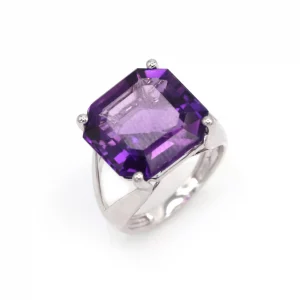 Timeless Radiant Cut Mono Gem Ring - Image 2